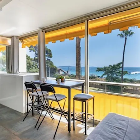 Front - Western Appartement