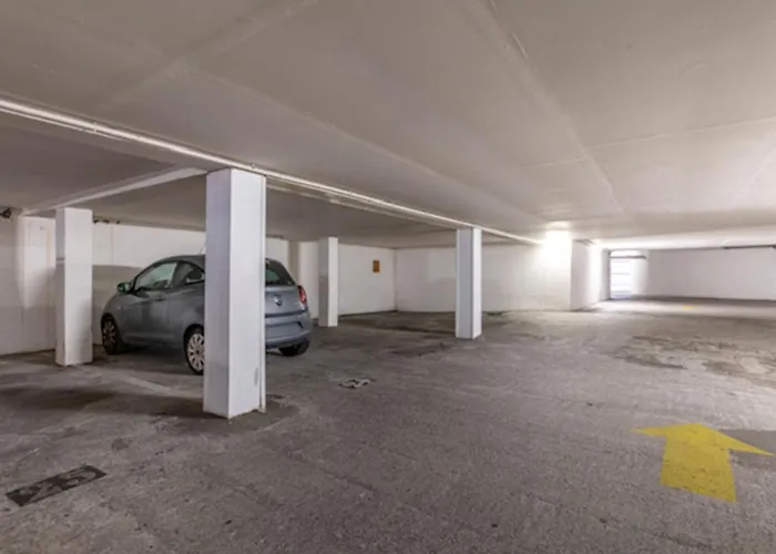 Front - Western * 칸느